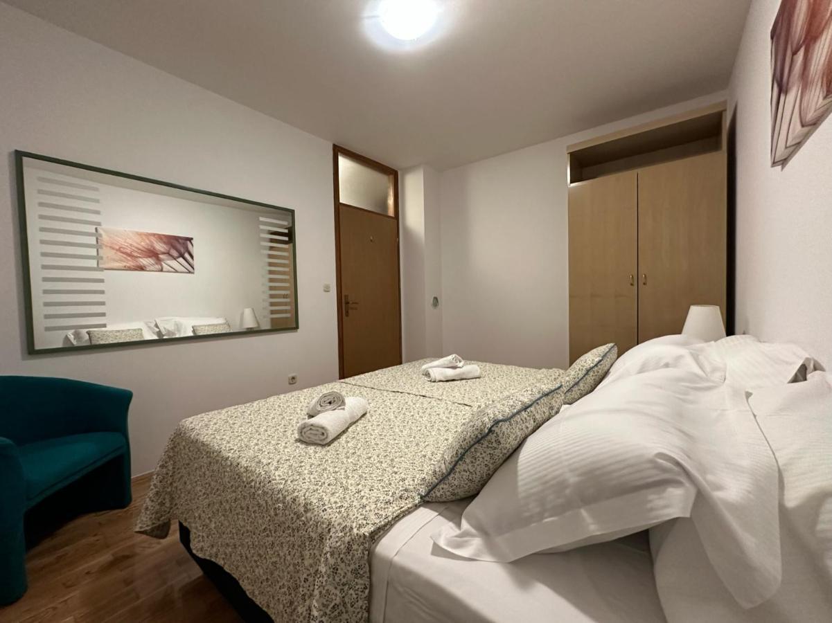 Family Apartment Макарска Екстериор снимка